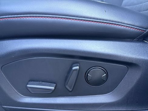 Used 2025 Ford Explorer ST-Line AWD/4WD image 9