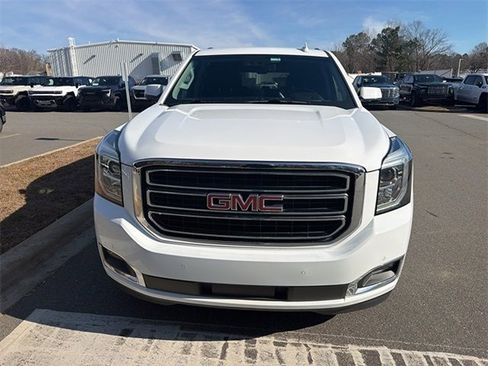 Used 2019 GMC Yukon XL SLT w/ HD Trailering Package image 3