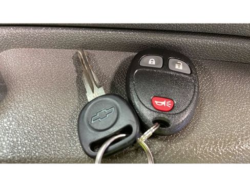 Used 2012 Chevrolet Silverado 1500 W/T w/ LS Package AWD/4WD image 18