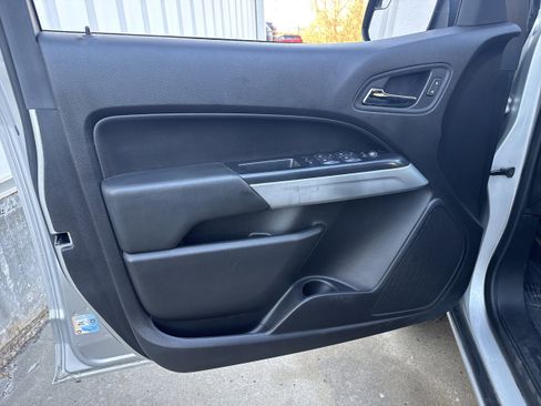 Used 2019 Chevrolet Colorado LT image 7