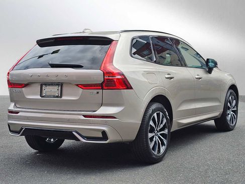 New 2025 Volvo XC60 B5 Core w/ Protection Package Premier image 7