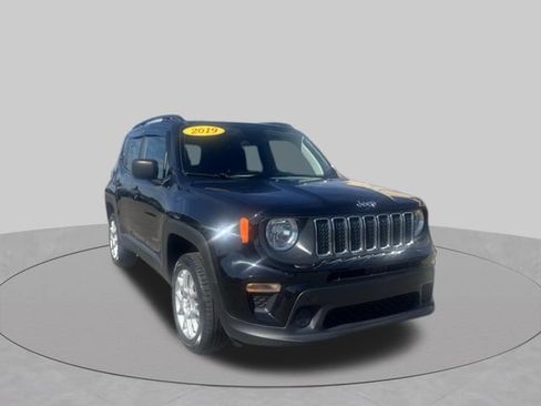 Used 2019 Jeep Renegade Sport w/ Sport Appearance Group AWD/4WD image 8