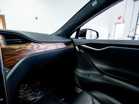 Used 2019 Tesla Model S AWD image 47