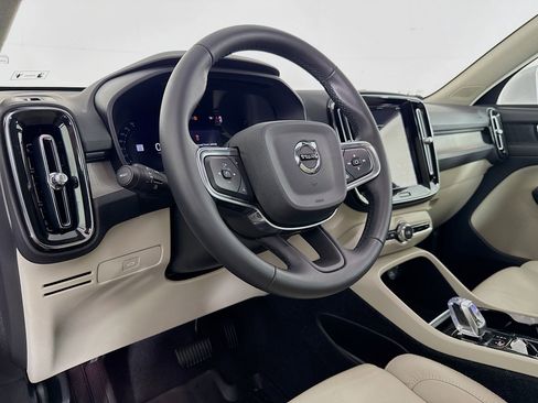 Used 2023 Volvo XC40 B4 Plus w/ Driver Assist Package FWD image 22