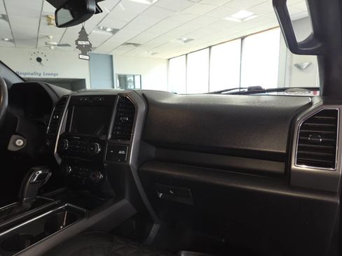 Used 2018 Ford F150 XLT w/ Equipment Group 302A Luxury AWD/4WD image 33