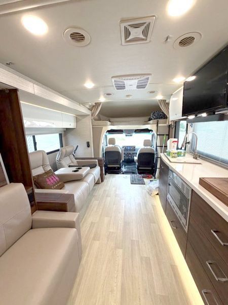Used 2023 Mercedes-Benz Sprinter 3500 image 7