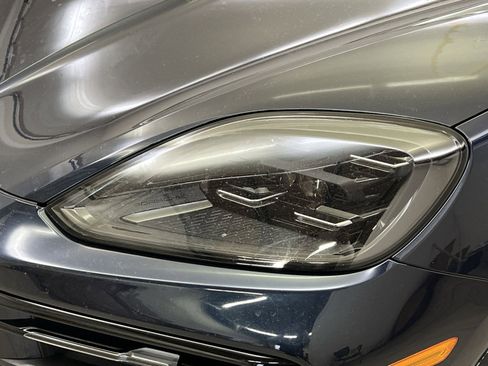 Used 2024 Porsche Cayenne Base image 27