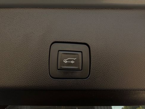 Used 2021 Buick Encore GX Select w/ Sport Touring Package FWD image 20