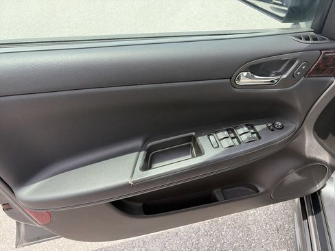 Used 2013 Chevrolet Impala LT w/ LT Sunroof Package FWD image 18