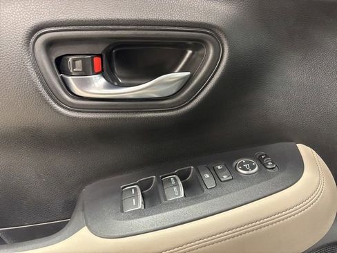 Certified 2024 Honda HR-V EX-L image 24