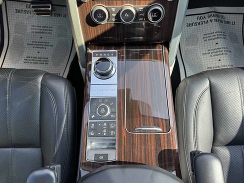 Used 2017 Land Rover Range Rover Supercharged image 21