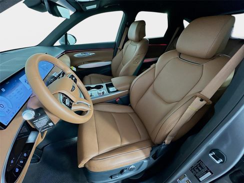 New 2026 Genesis GV70 2.5T Advanced w/ G1 Accessory Package AWD/4WD image 11