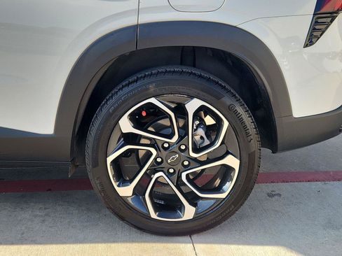 Used 2025 Chevrolet Trax RS w/ Driver Confidence Package FWD image 30