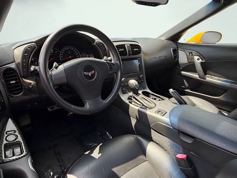 Used 2007 Chevrolet Corvette Coupe w/ Preferred Equipment Group RWD image 20