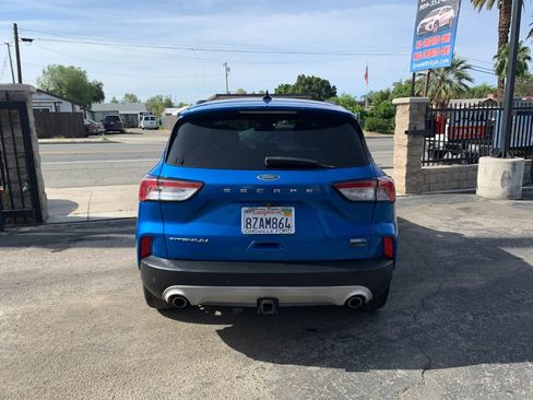 Used 2020 Ford Escape Titanium AWD/4WD image 6