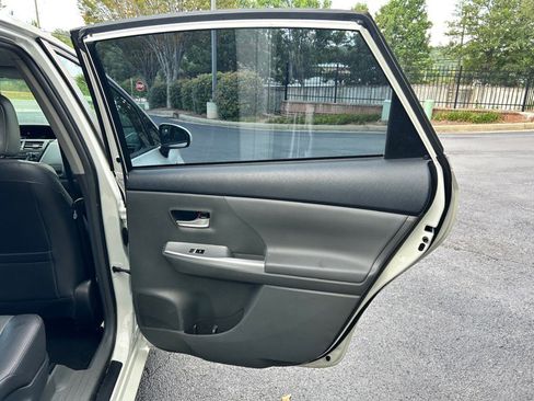 Used 2012 Toyota Prius V Two image 33