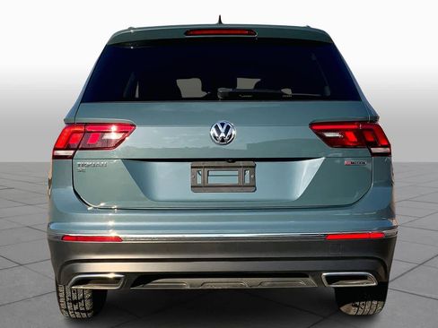 Used 2020 Volkswagen Tiguan SE w/ Panoramic Sunroof Package image 5