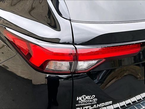 Used 2022 Mitsubishi Outlander SE FWD image 29