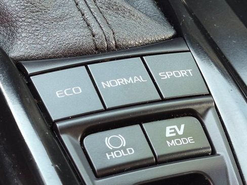 Used 2025 Toyota Camry SE FWD image 20