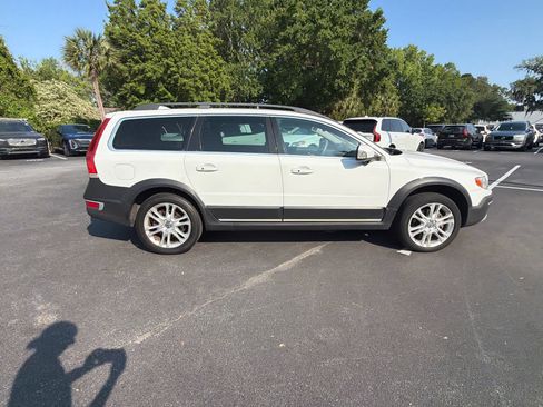 Used 2016 Volvo XC70 T5 Platinum w/ Protection Package FWD image 16