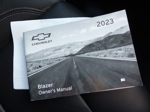 Used 2023 Chevrolet Blazer LT w/ Sound & Technology Package FWD image 41