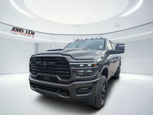 New 2026 RAM 2500 Laramie AWD/4WD image 6