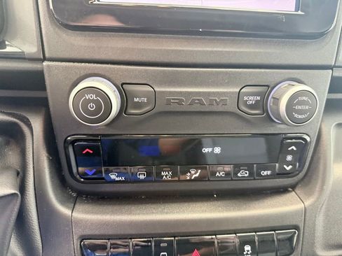Used 2026 RAM ProMaster 2500 w/ Convenience Group FWD image 12
