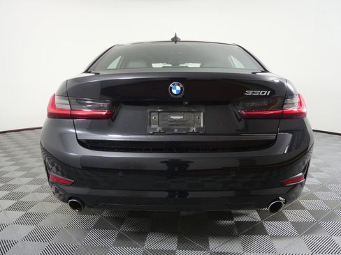 Used 2022 BMW 330i Sedan w/ Premium Package image 4