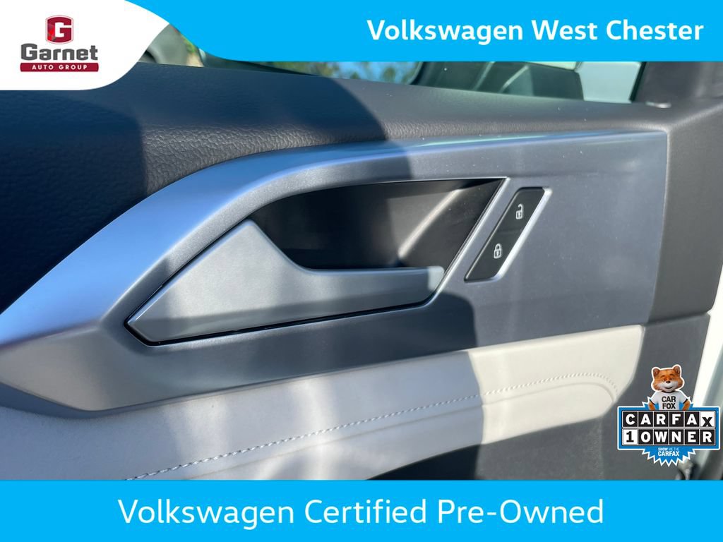 Certified 2025 Volkswagen Taos SE AWD/4WD image 13