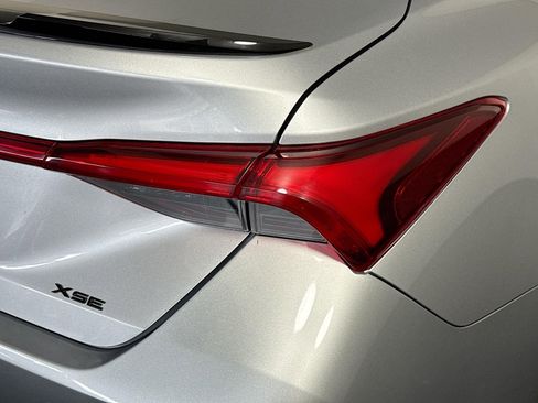 Used 2020 Toyota Avalon XSE image 34