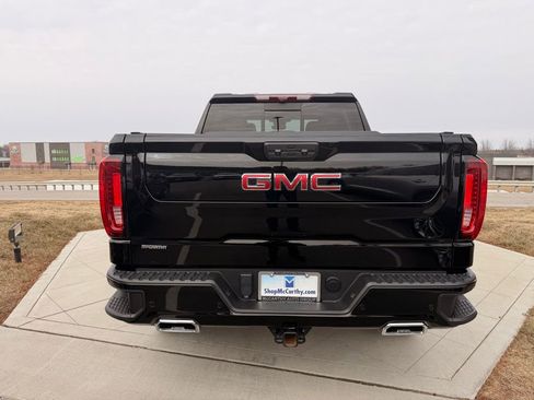Used 2024 GMC Sierra 1500 AT4 w/ Technology Package image 4