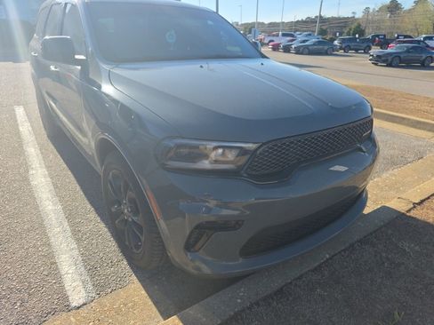 Used 2021 Dodge Durango SXT image 6