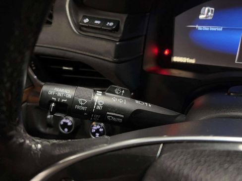 Used 2015 Cadillac Escalade Premium image 39