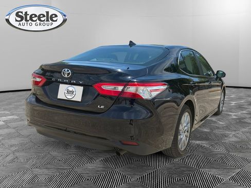Used 2019 Toyota Camry LE FWD image 5