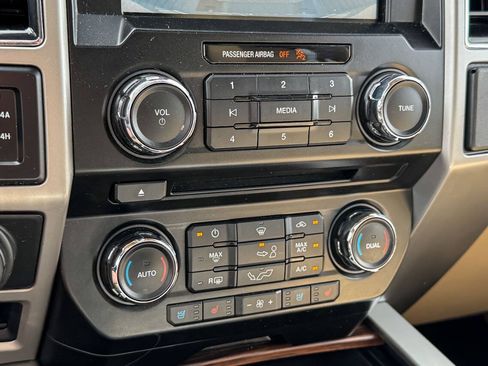 Used 2017 Ford F150 Lariat AWD/4WD image 37