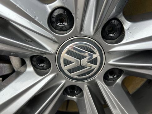 Used 2019 Volkswagen Atlas SEL R-Line image 38