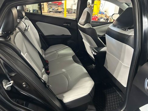 Used 2022 Toyota Prius Limited FWD image 16