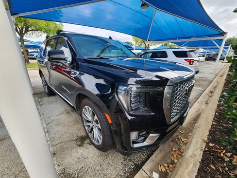 Used 2021 GMC Yukon Denali w/ Denali Ultimate Package AWD/4WD image 1
