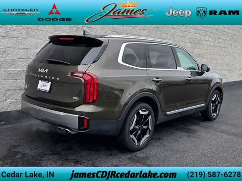Used 2025 Kia Telluride S AWD/4WD image 5