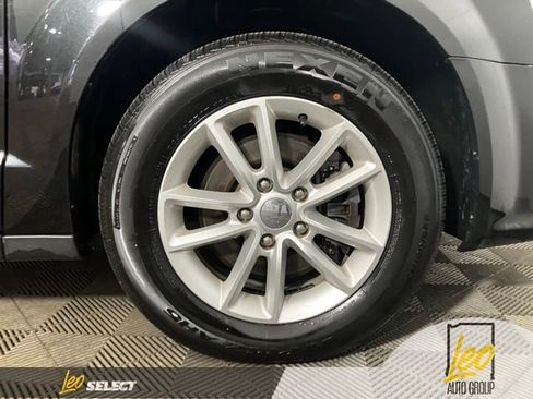 Used 2020 Dodge Grand Caravan SXT FWD image 23