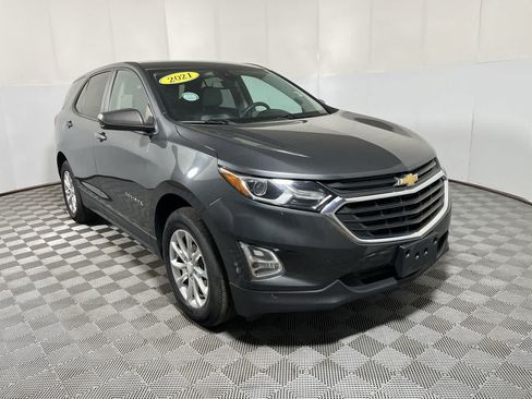 Used 2021 Chevrolet Equinox LS AWD/4WD image 2