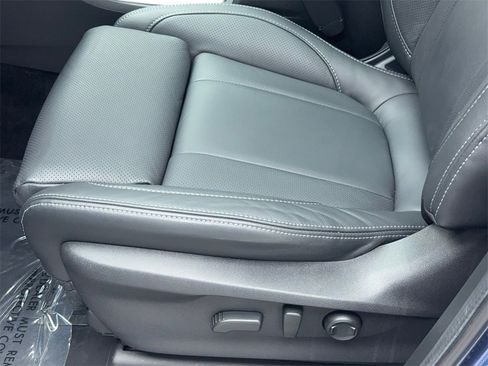 Used 2022 Subaru Ascent Limited w/ Technology Package image 39