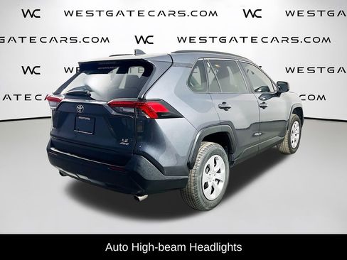 Used 2020 Toyota RAV4 LE image 8