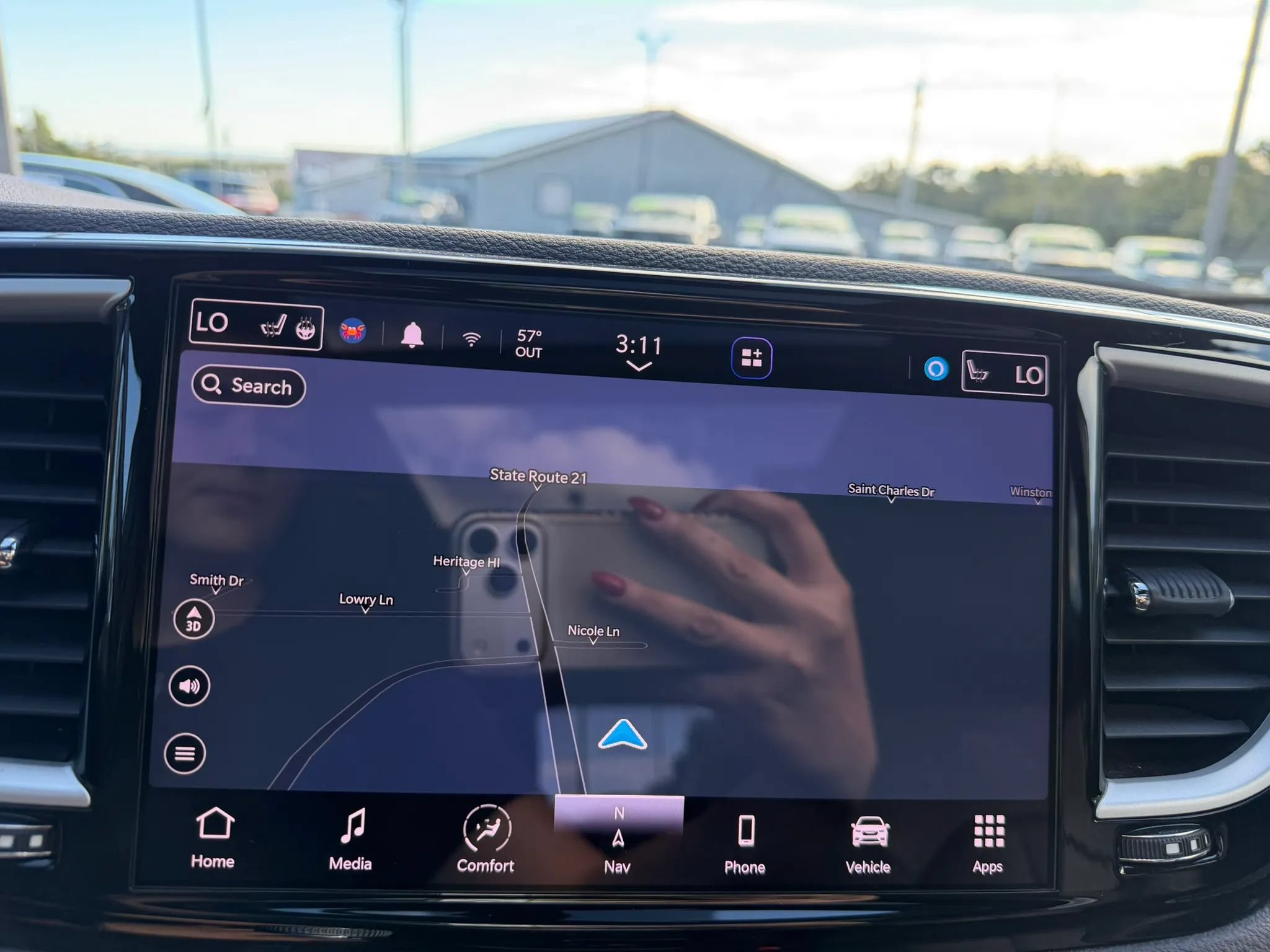 Used 2022 Chrysler Pacifica Touring-L w/ Uconnect Theater Family Group AWD/4WD image 25