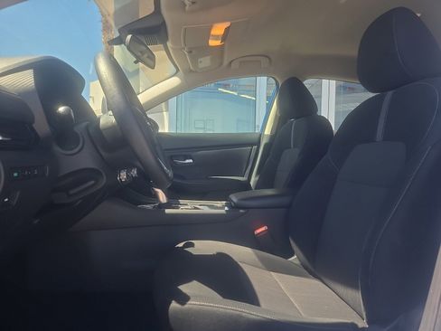 Used 2024 Nissan Sentra SV image 9