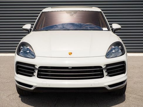 Certified 2023 Porsche Cayenne Platinum Edition AWD/4WD image 37