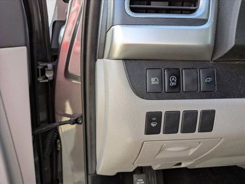 Used 2019 Toyota Highlander XLE image 13