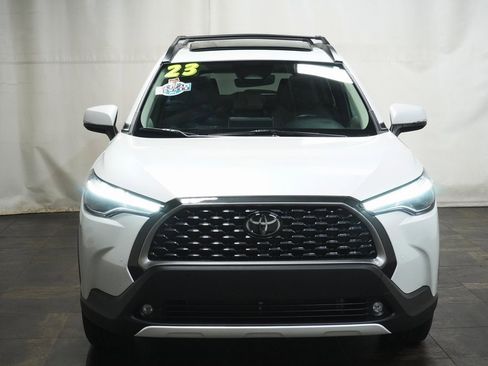 Certified 2023 Toyota Corolla Cross XLE image 9