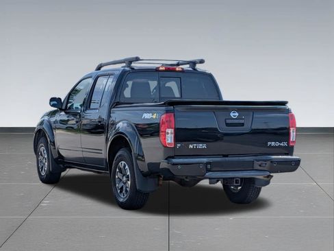 Used 2018 Nissan Frontier 4x4 Crew Cab image 3