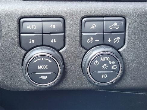Used 2024 Chevrolet Silverado 2500 LTZ image 17